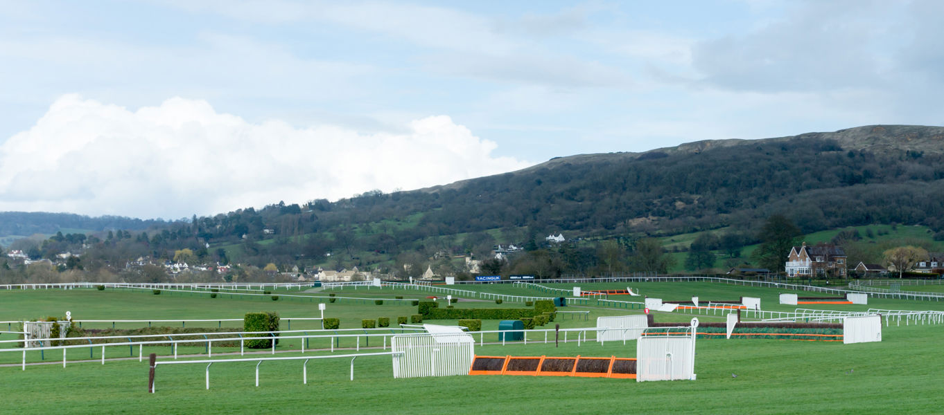 Campsites near Cheltenham Racecourse