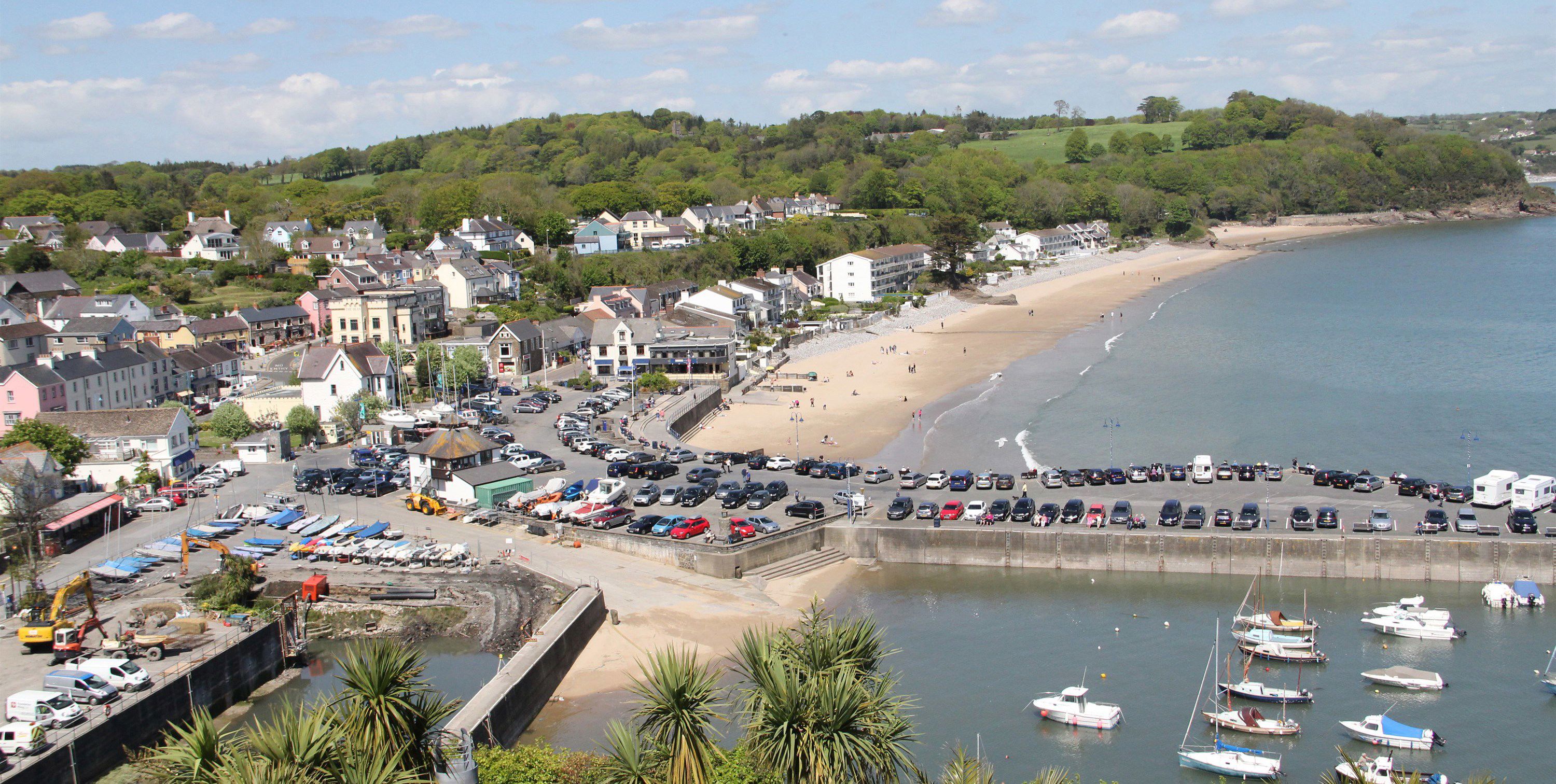90+ campsites near Saundersfoot Beach, Pembrokeshire