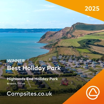 Best Holiday Park winner badge