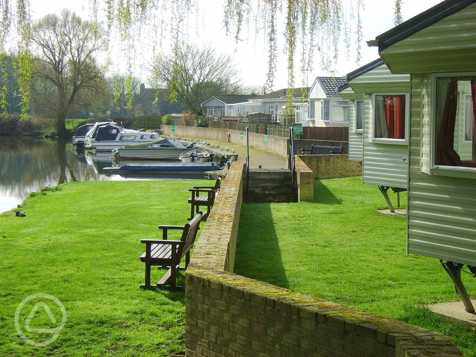 Quiet Waters Caravan Park in Huntingdon, Cambridgeshire