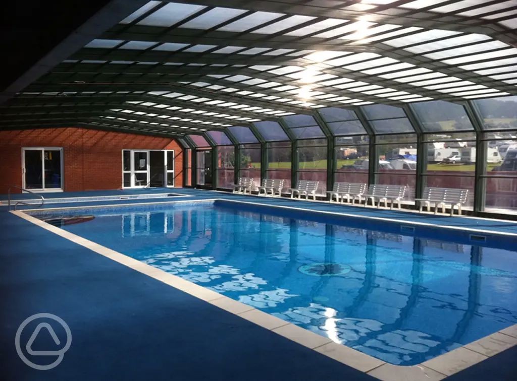 Campsites with swimming pools in Dorset