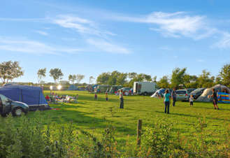 50+ campsites near Goodwood - book now!