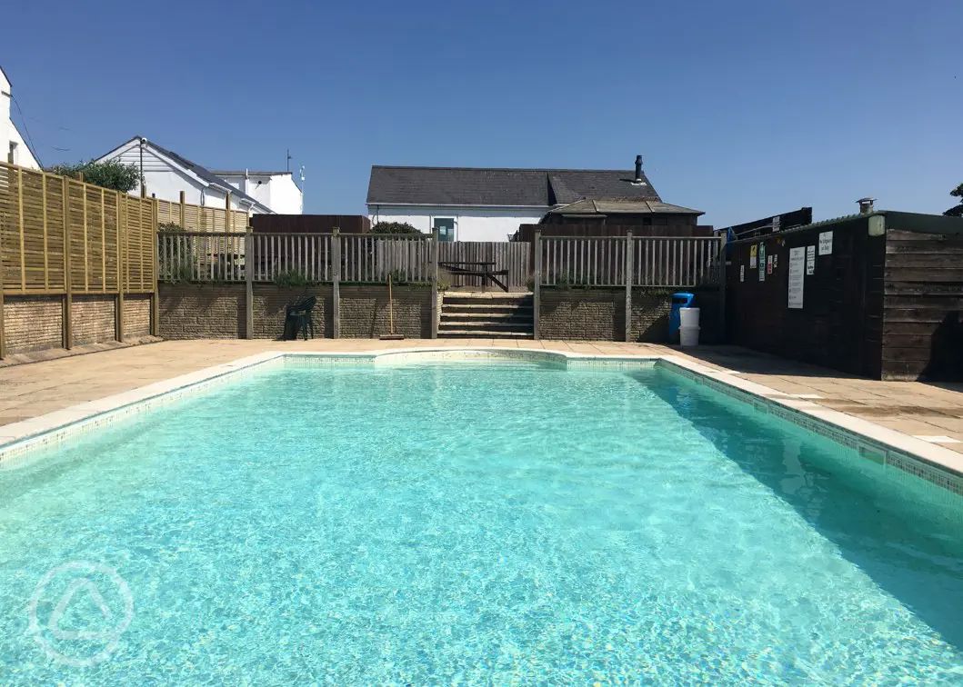 40+ campsites with swimming pools in Cornwall