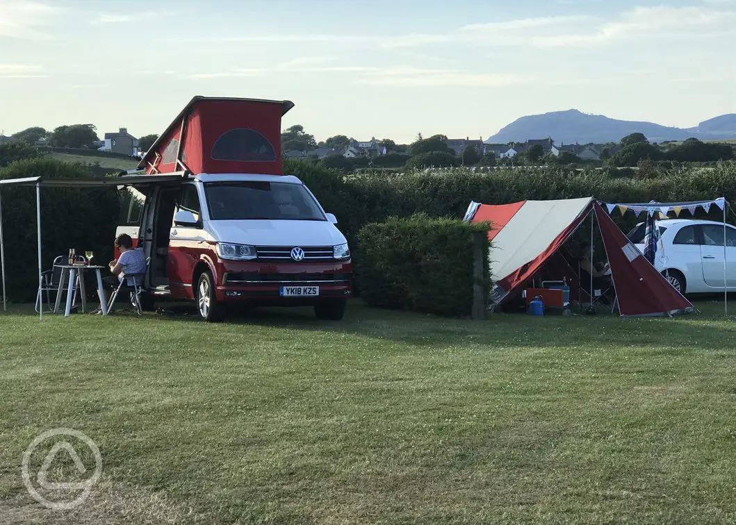 Morfa Nefyn campsites | Best camping in Morfa Nefyn, Gwynedd