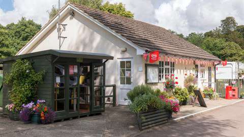 Henley Four Oaks Caravan Club Site in Henley-on-Thames, Oxfordshire