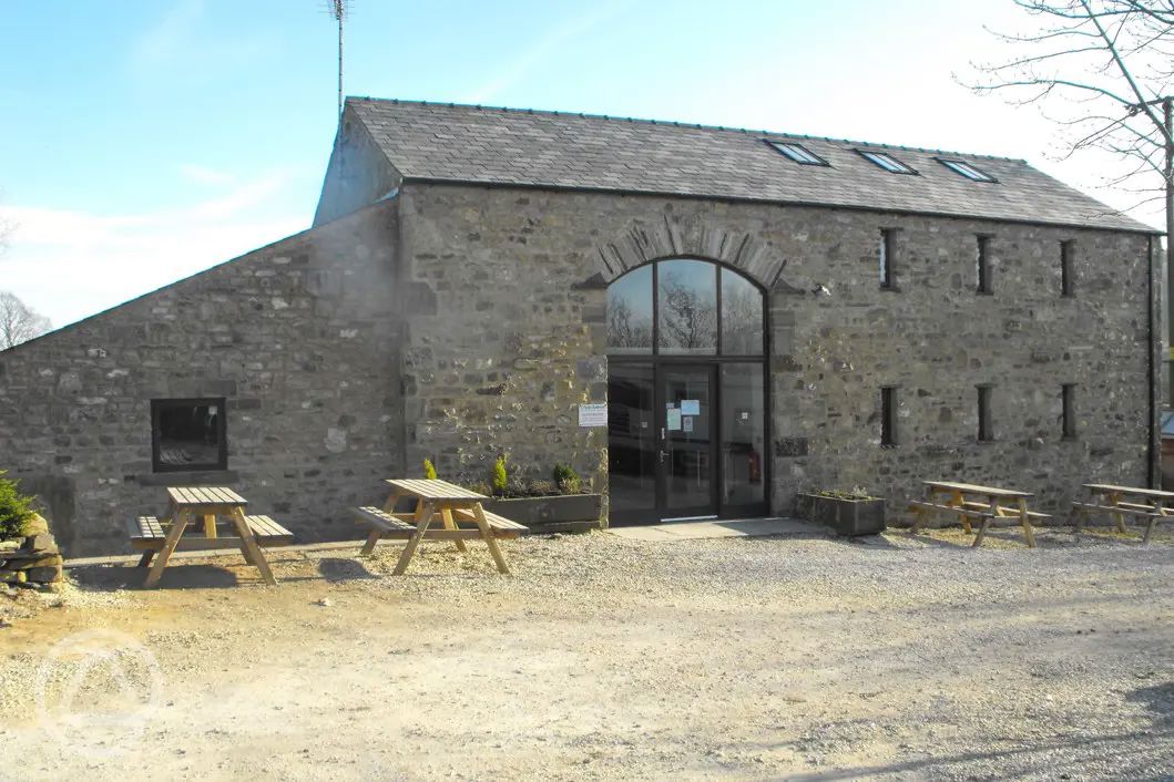 20+ top campsites near the Yorkshire Three Peaks Challenge