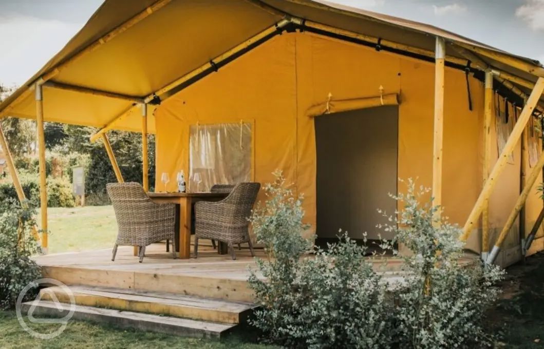 safari tent holidays uk