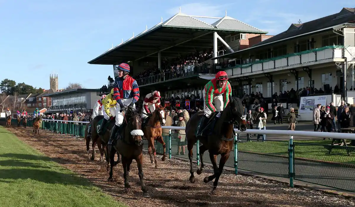 Campsites near Warwick Racecourse 