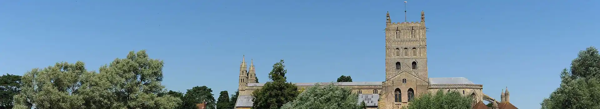 Campsites near Tewkesbury Abbey