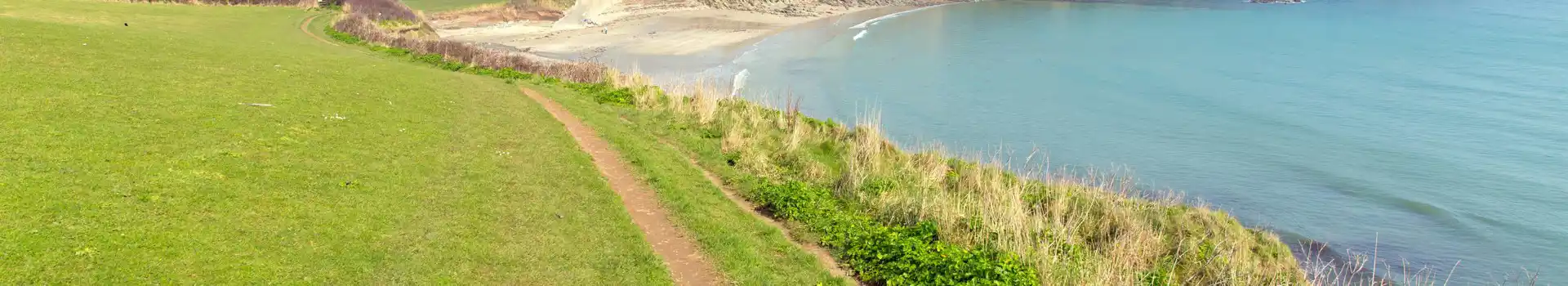 Campsites near Porthcurnick Beach