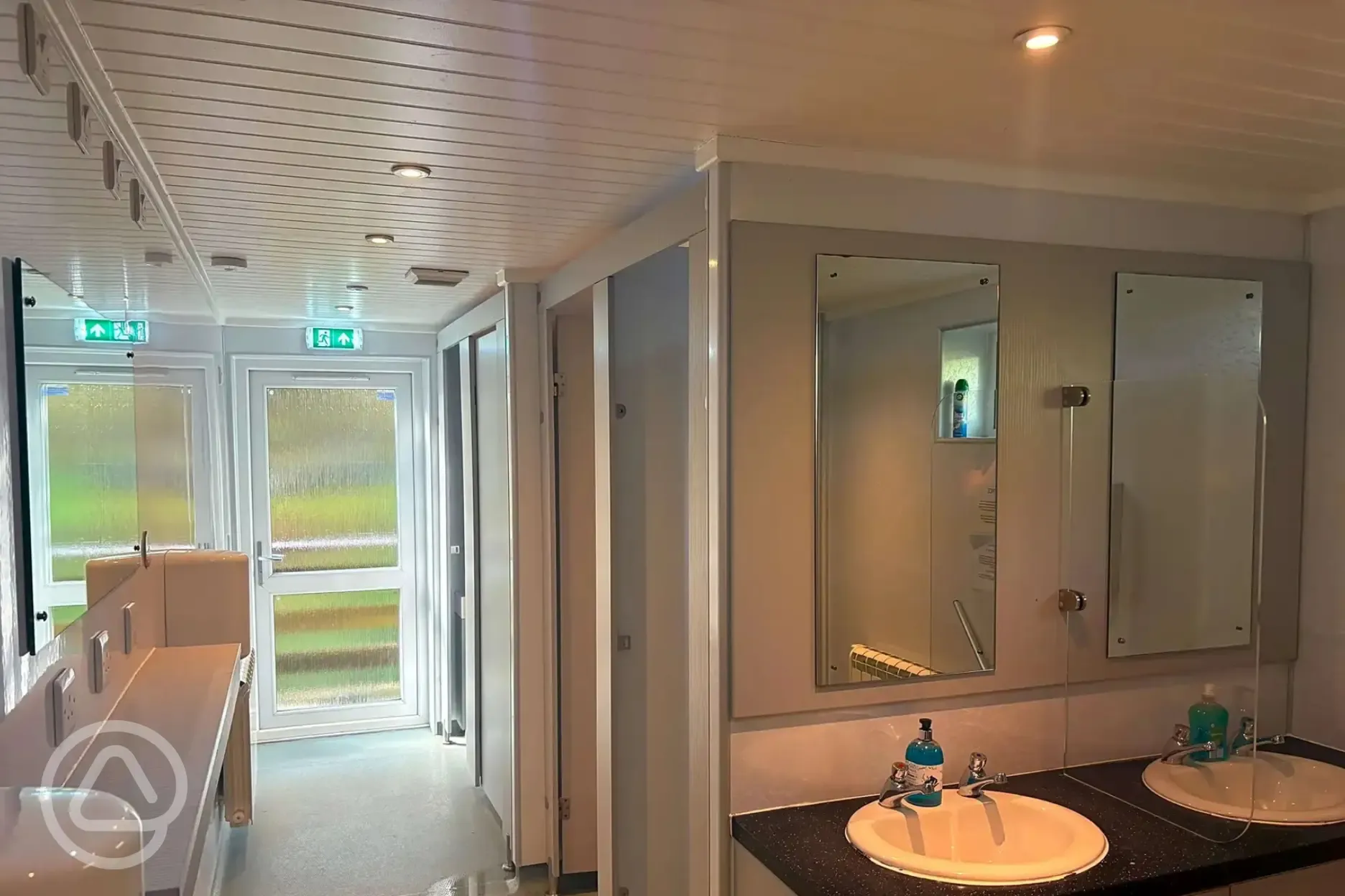 Women's toilets with sinks and plug sockets