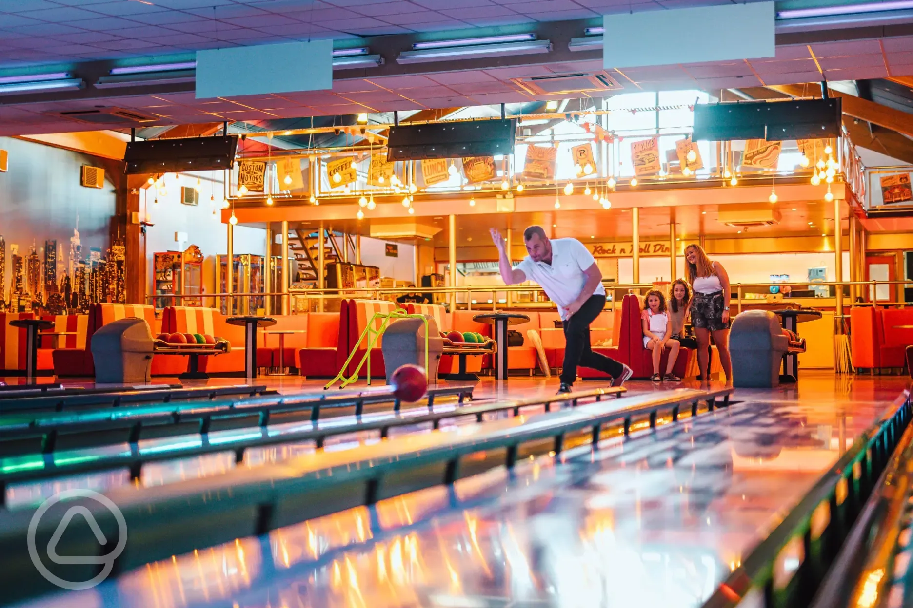 Ten-pin bowling alley with eight lanes and an American-style diner