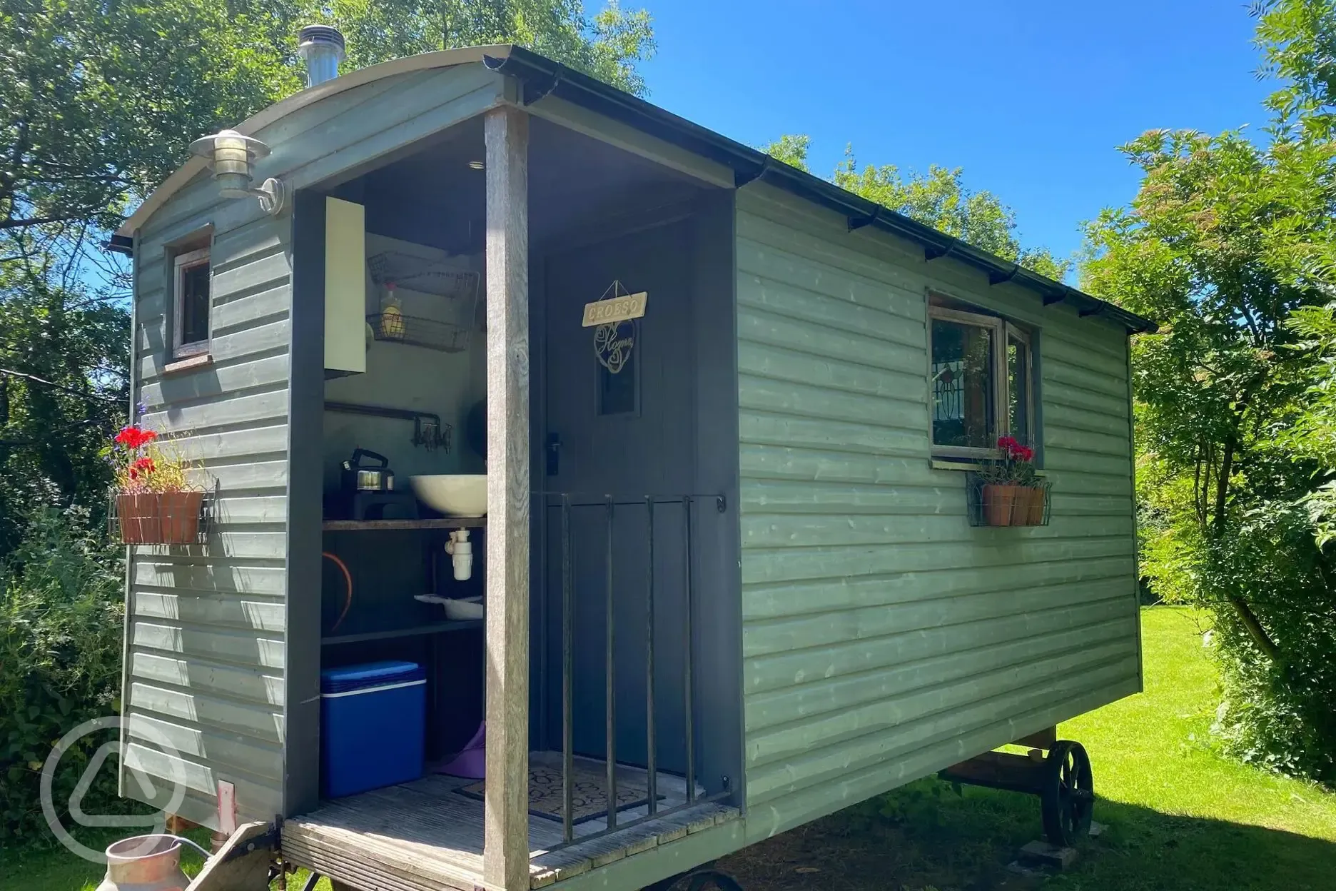 Shepherd's hut