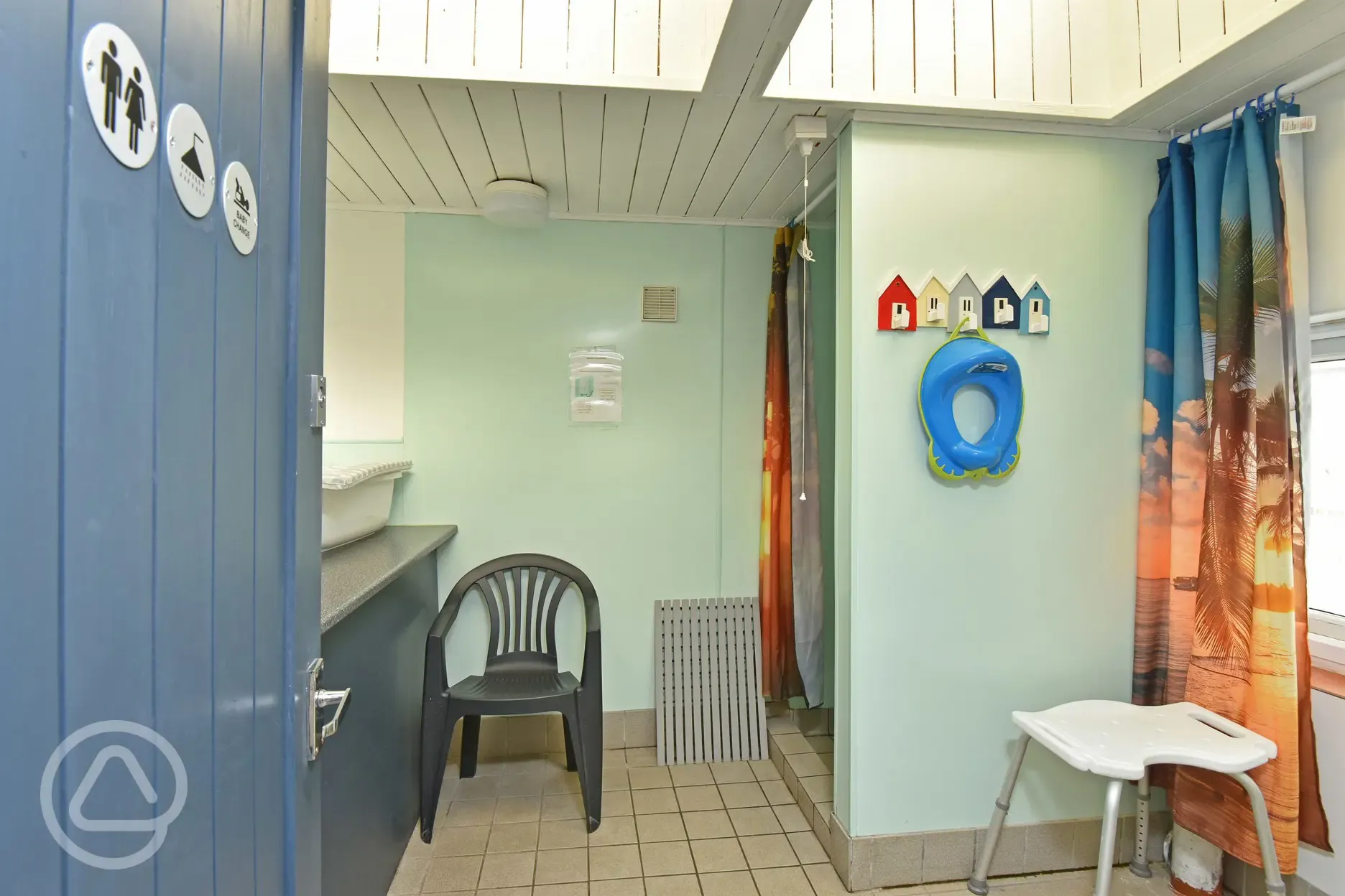Family shower room