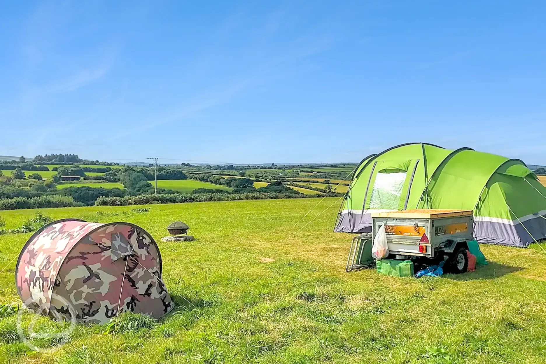 Non electric wild grass tent pitches