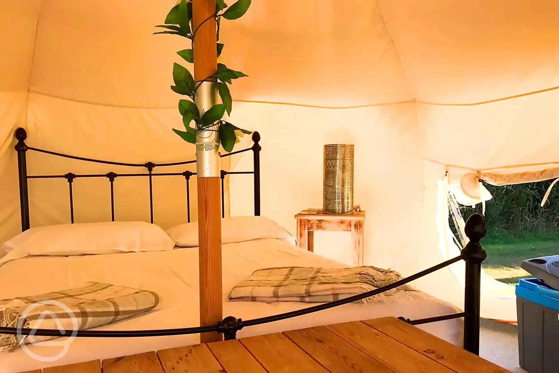 Lotus belle tent interior