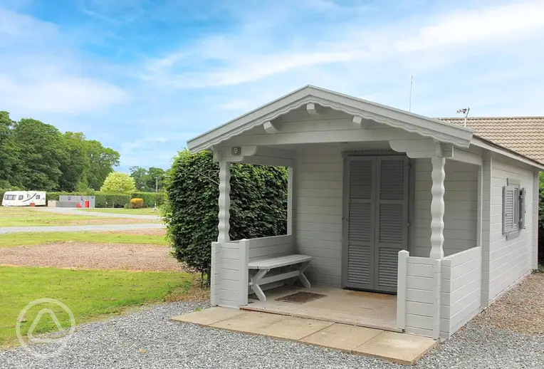 Double deluxe bothy exterior with outside seating