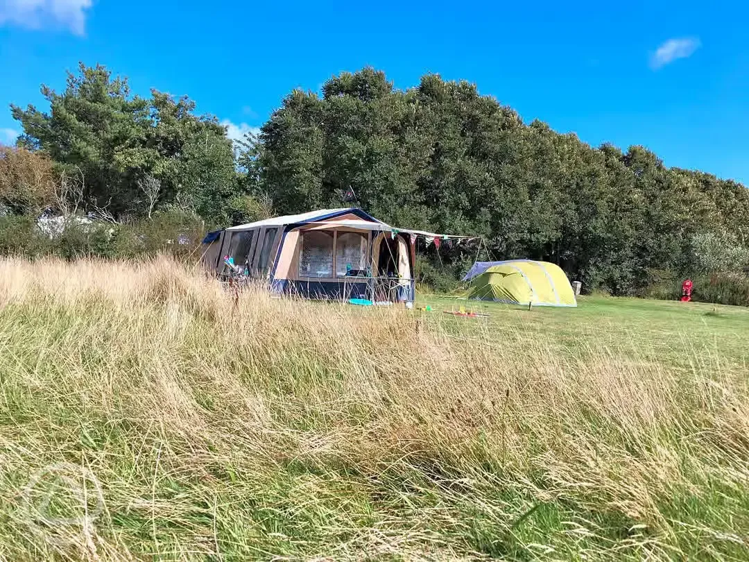 Non electric grass pitches (summer camping field)