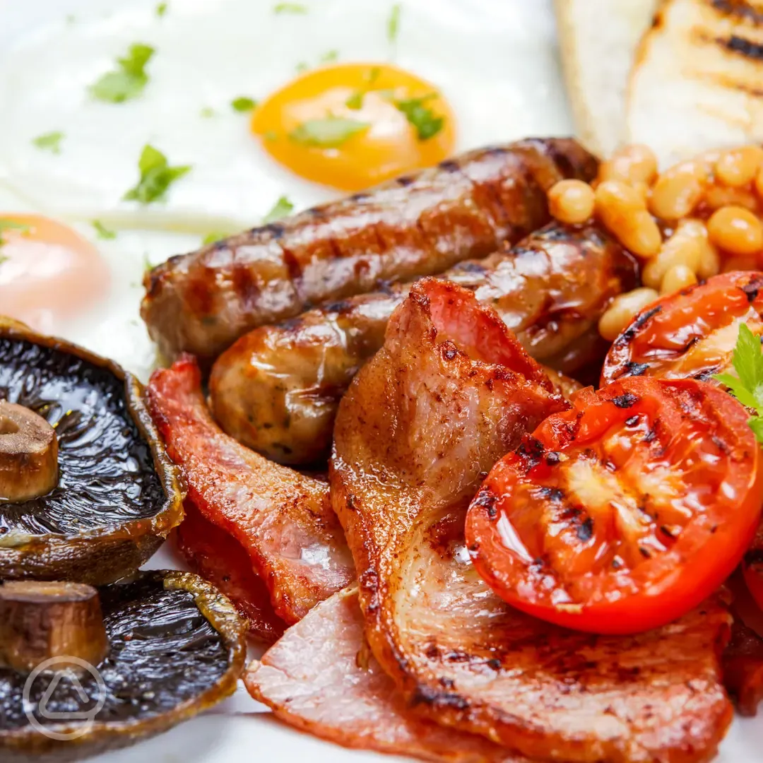 Onsite bar/restaurant - full English breakfast