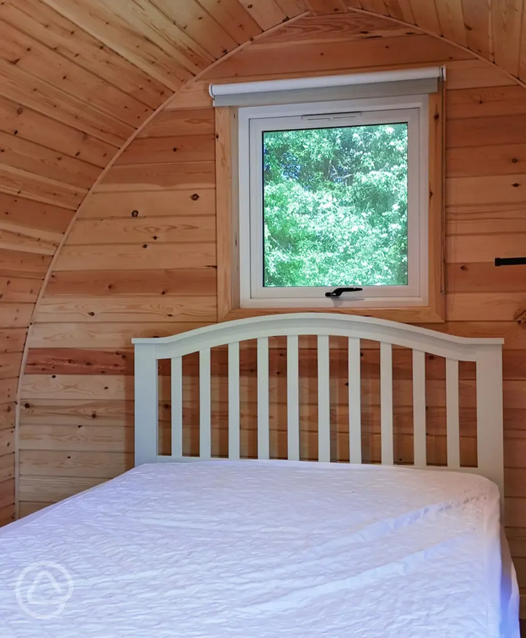 Orchard pod plus double bed