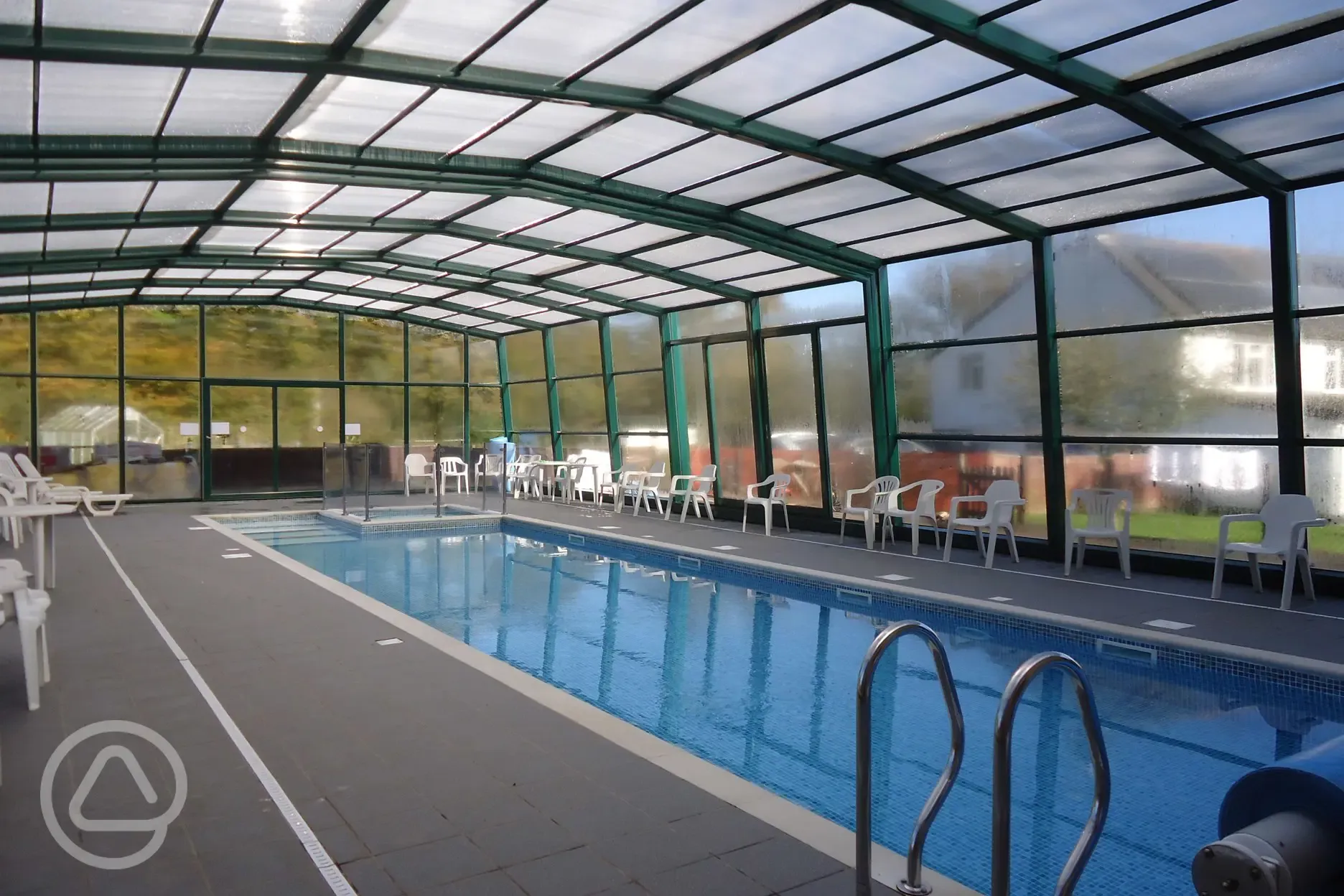 Pool patio Forest Glade Holiday Park