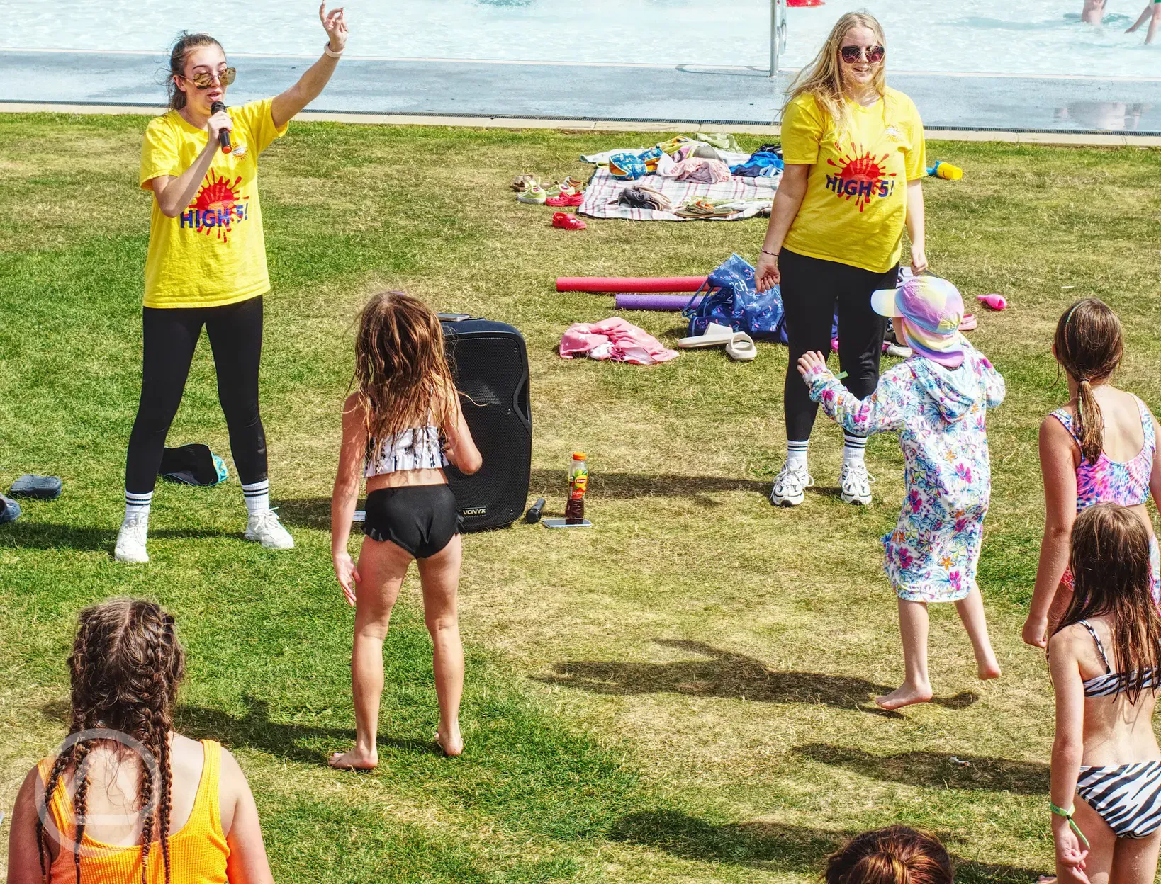 Activities at the outdoor swimming pool