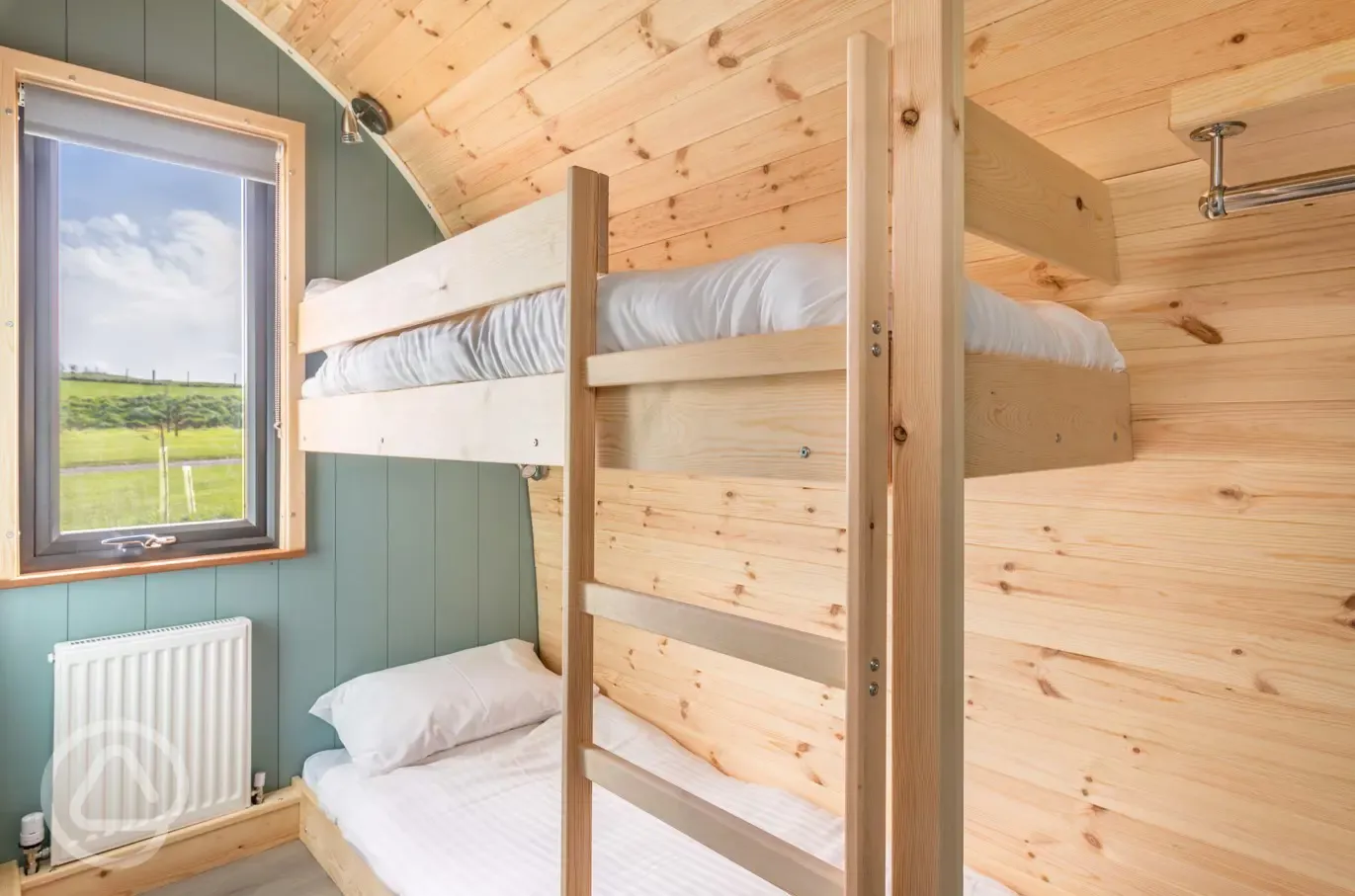 Gold glamping pod bunkbeds (4 person)