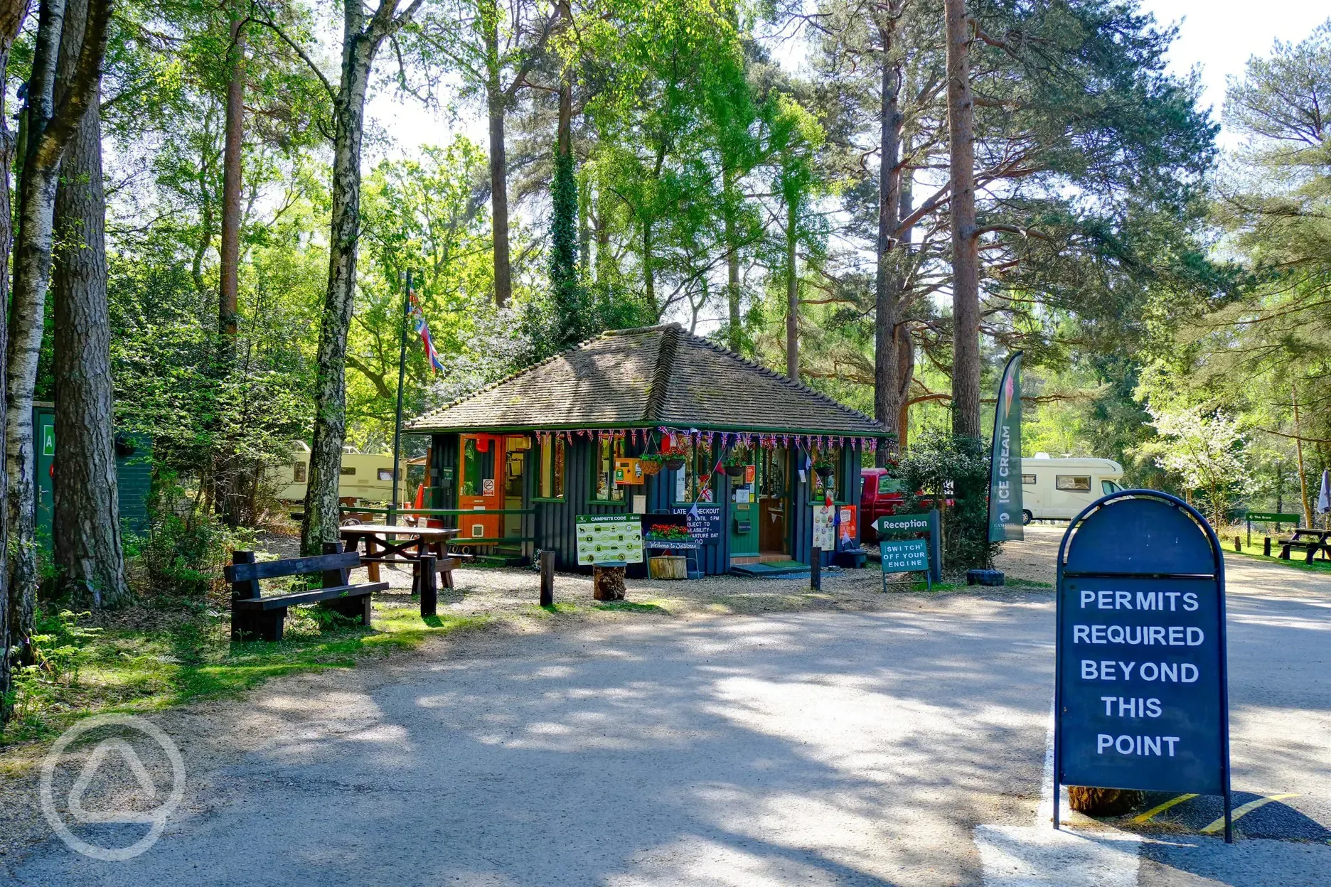 Reception and shop at Setthorns Campsite