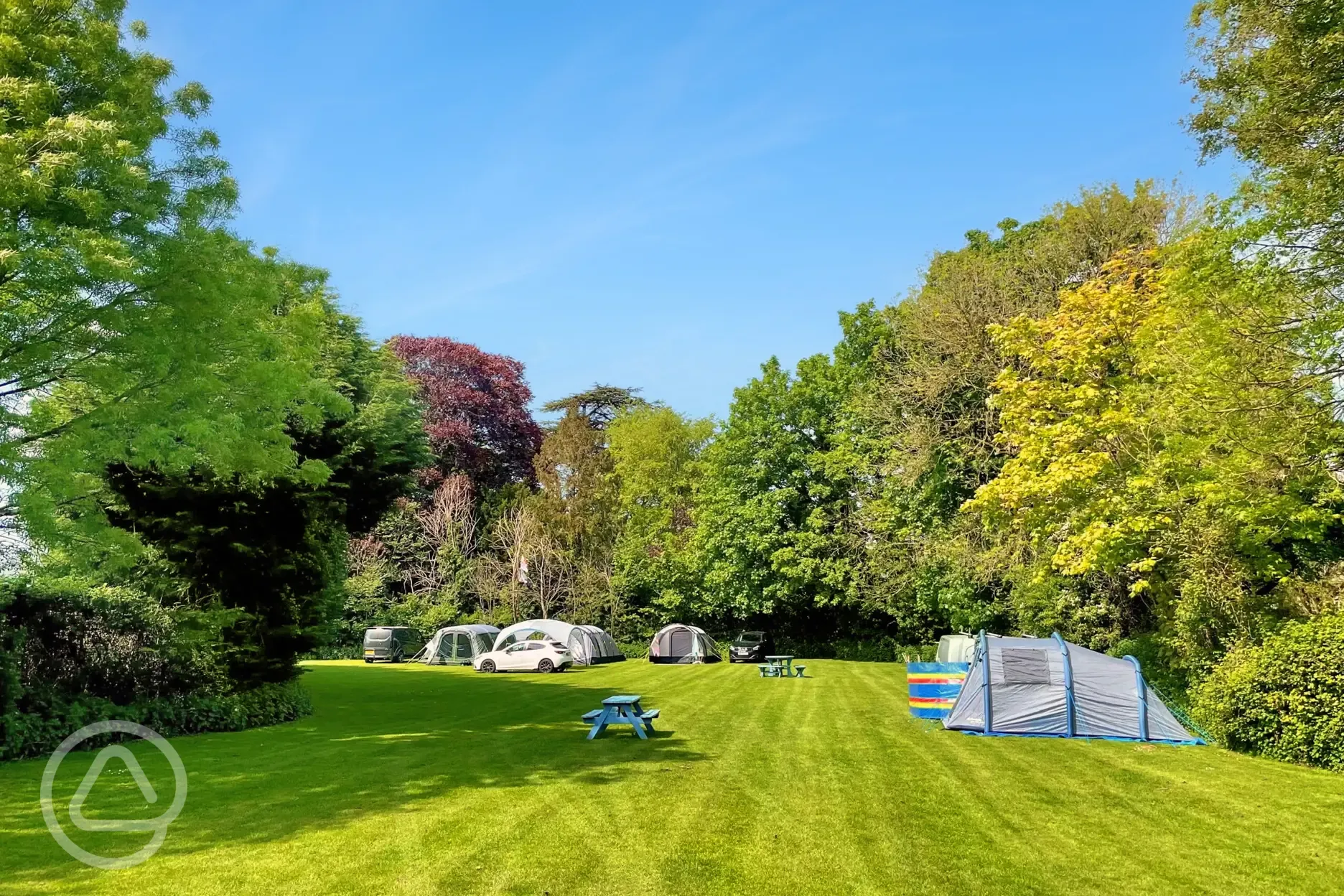 Non electric grass tent pitches