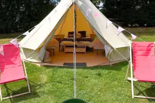 Ashbourne Heights Holiday Park, Ashbourne, Derbyshire (2.8 miles)