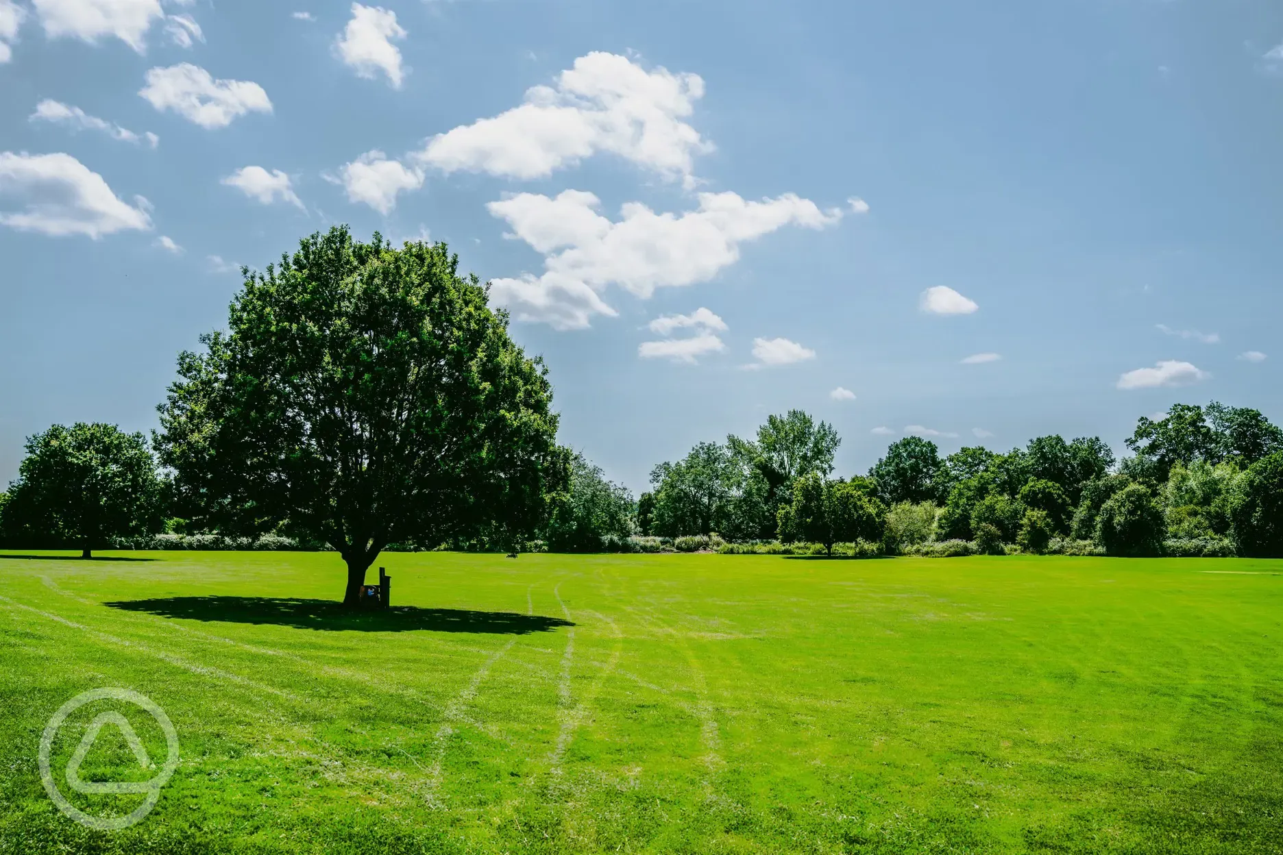 Riverside Grass Non-Electric Pitches