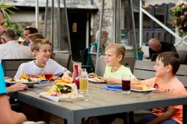 Food and drink in The Yard Bar (open May to October)