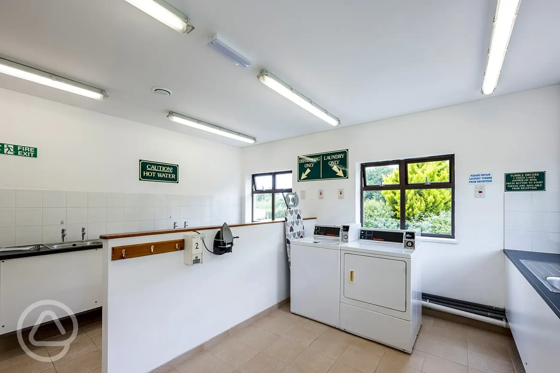 Dishwashing and laundry room