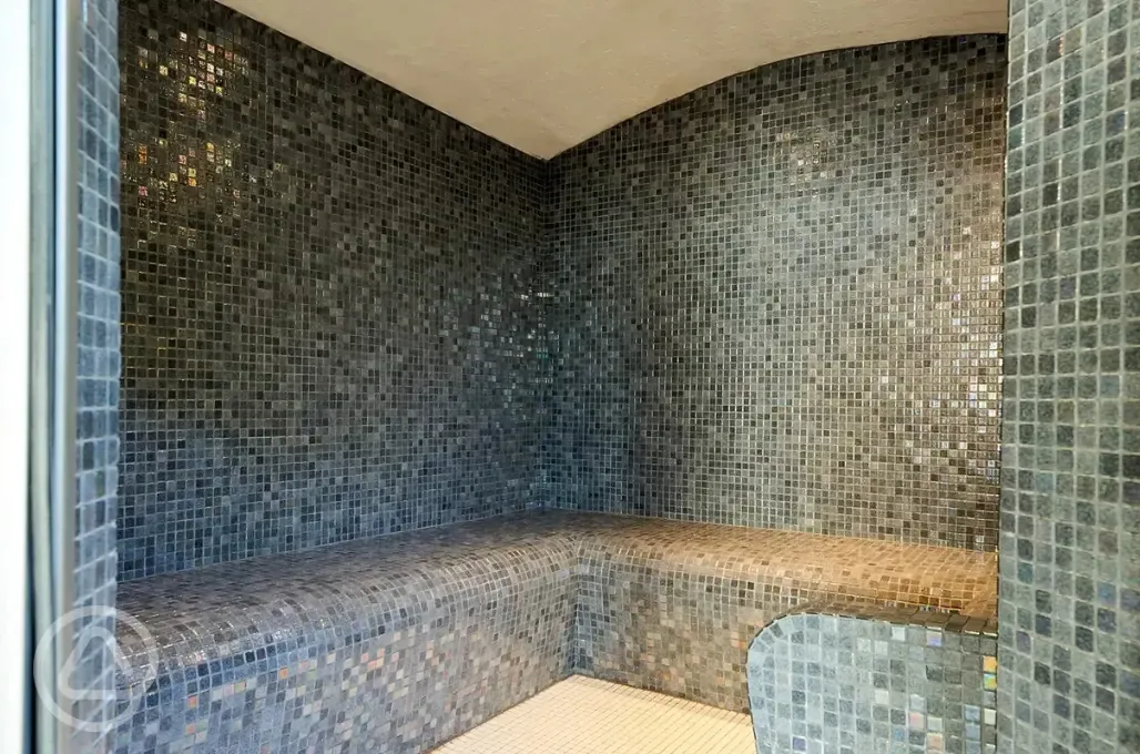 Steam room (for guests 16+)