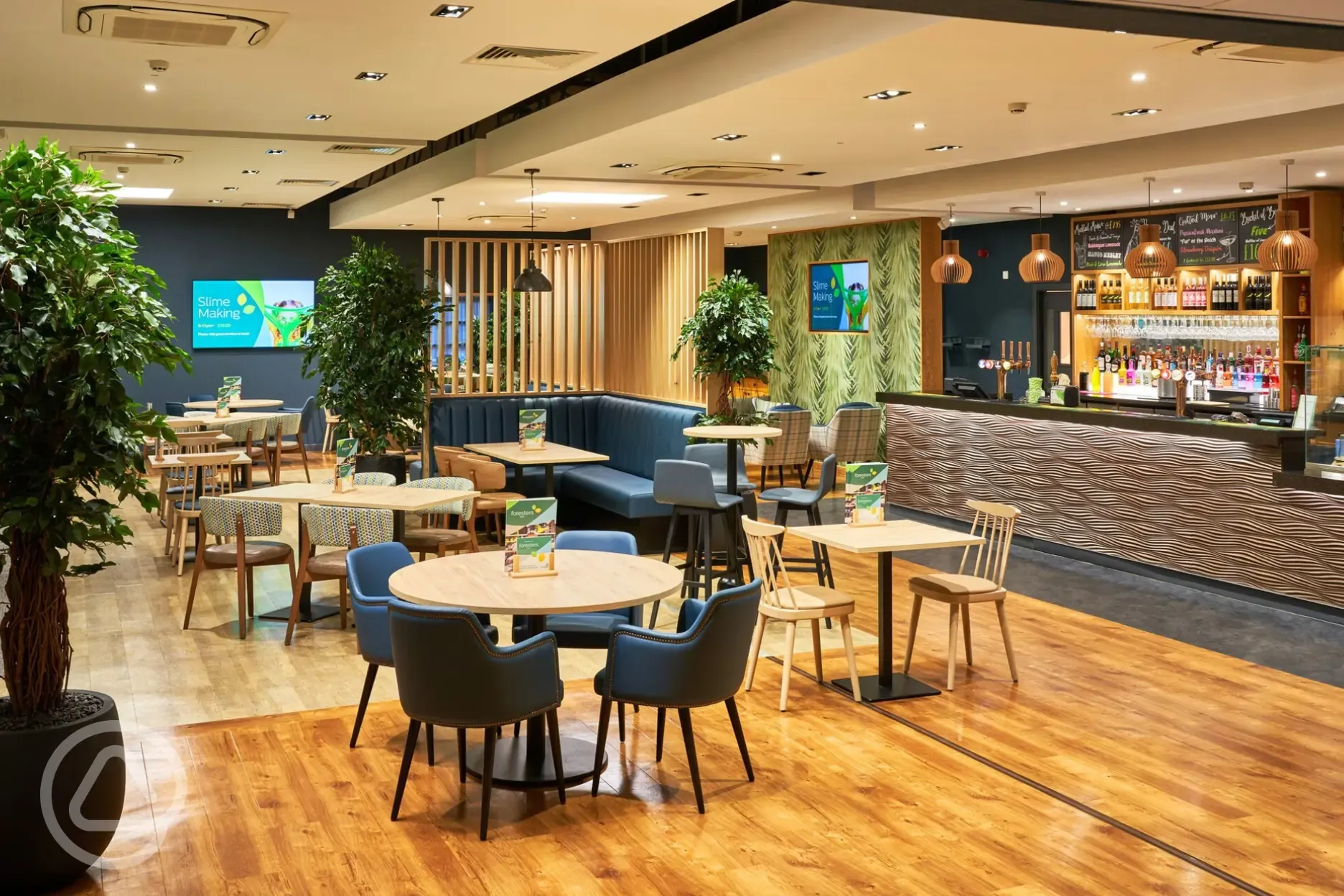 Foresters Bar and Restaurant serving breakfast, lunch and dinner