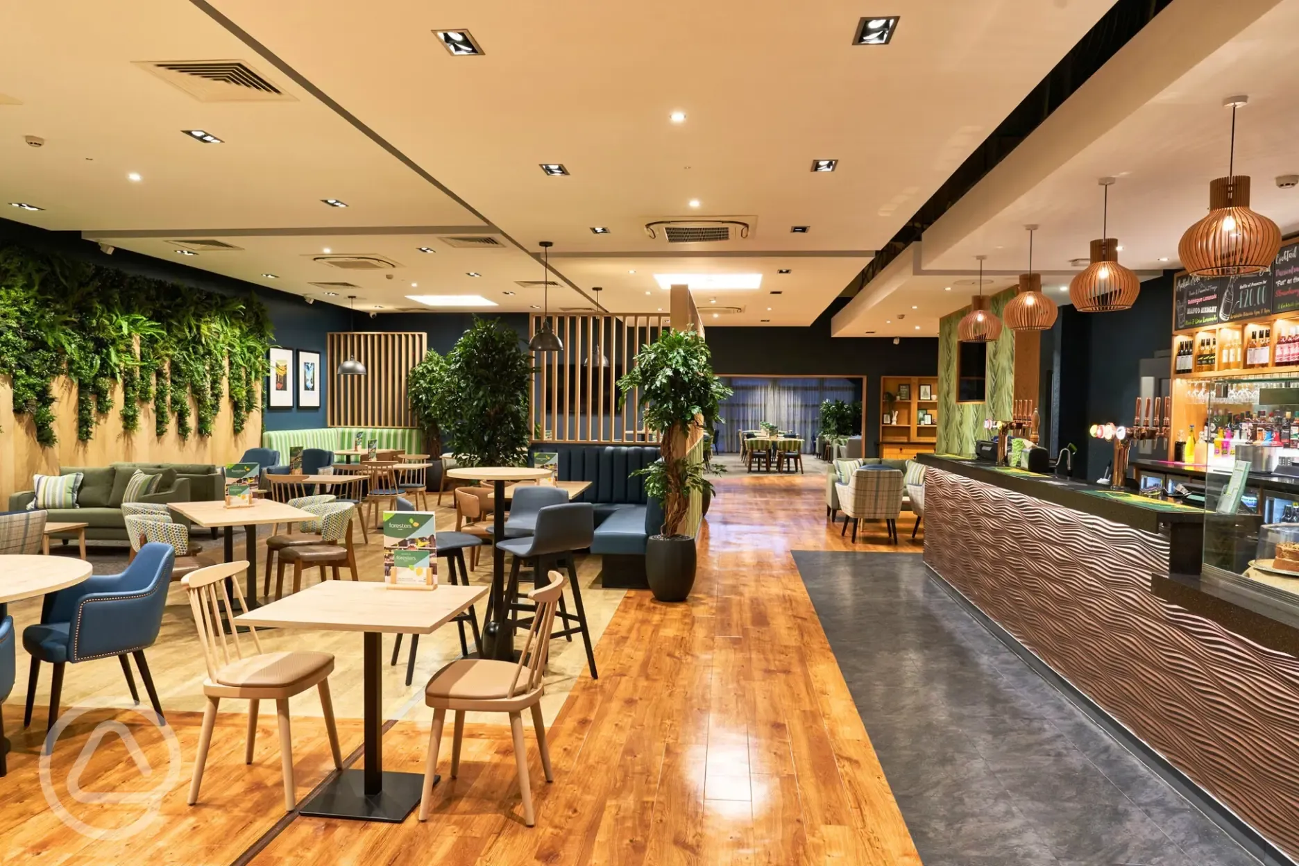 Foresters Bar and Restaurant serving breakfast, lunch and dinner