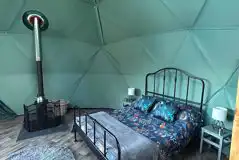 Geodome double bed and furnishings (four persons)