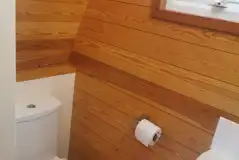 Glamping pod ensuite