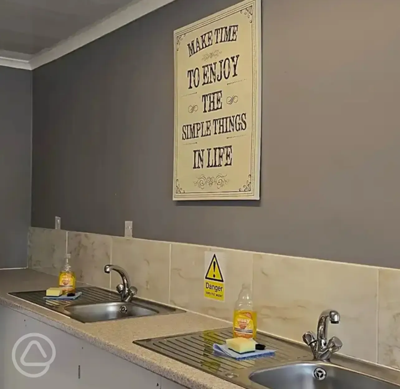 Washing up sinks