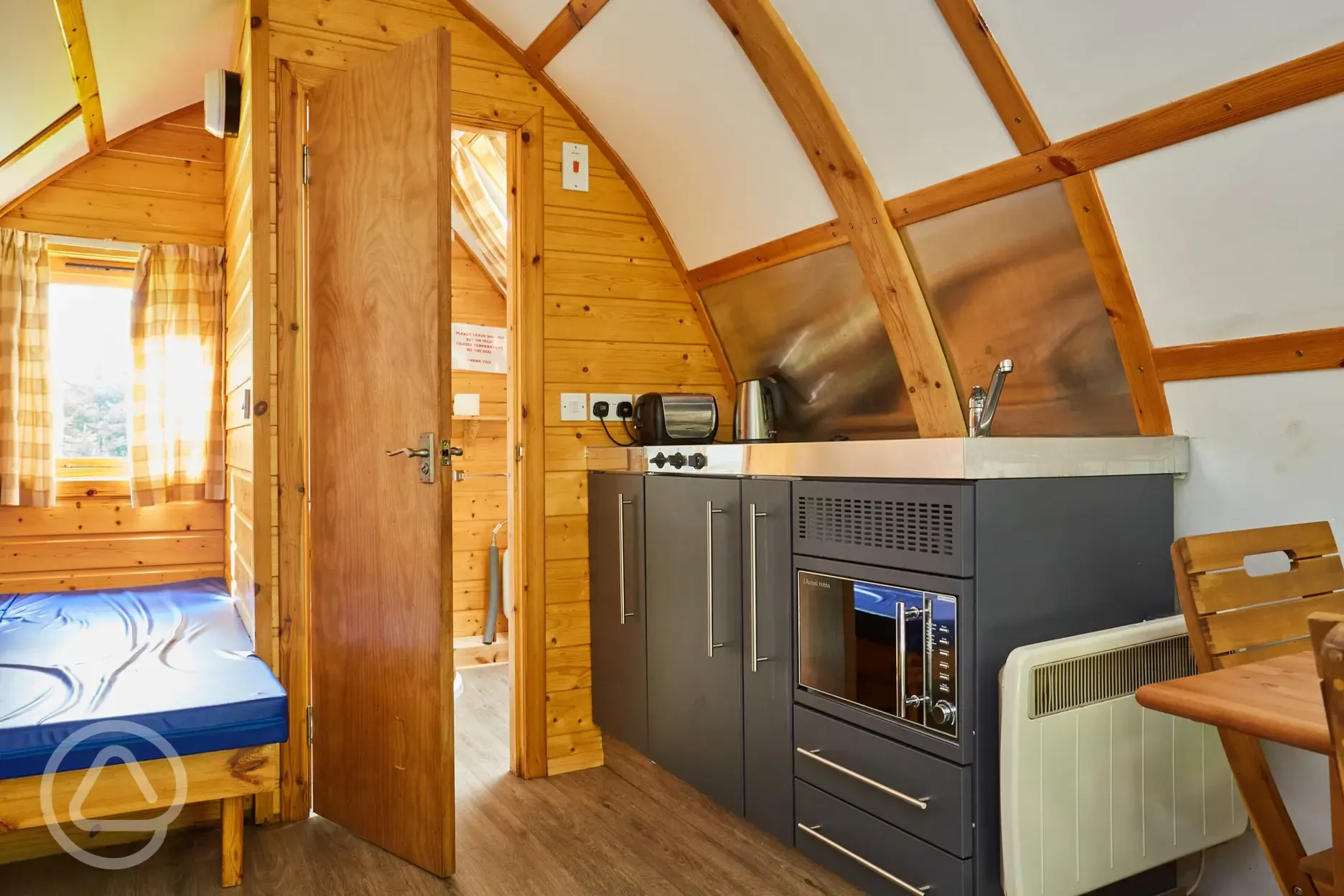 Ensuite glamping pod kitchen 