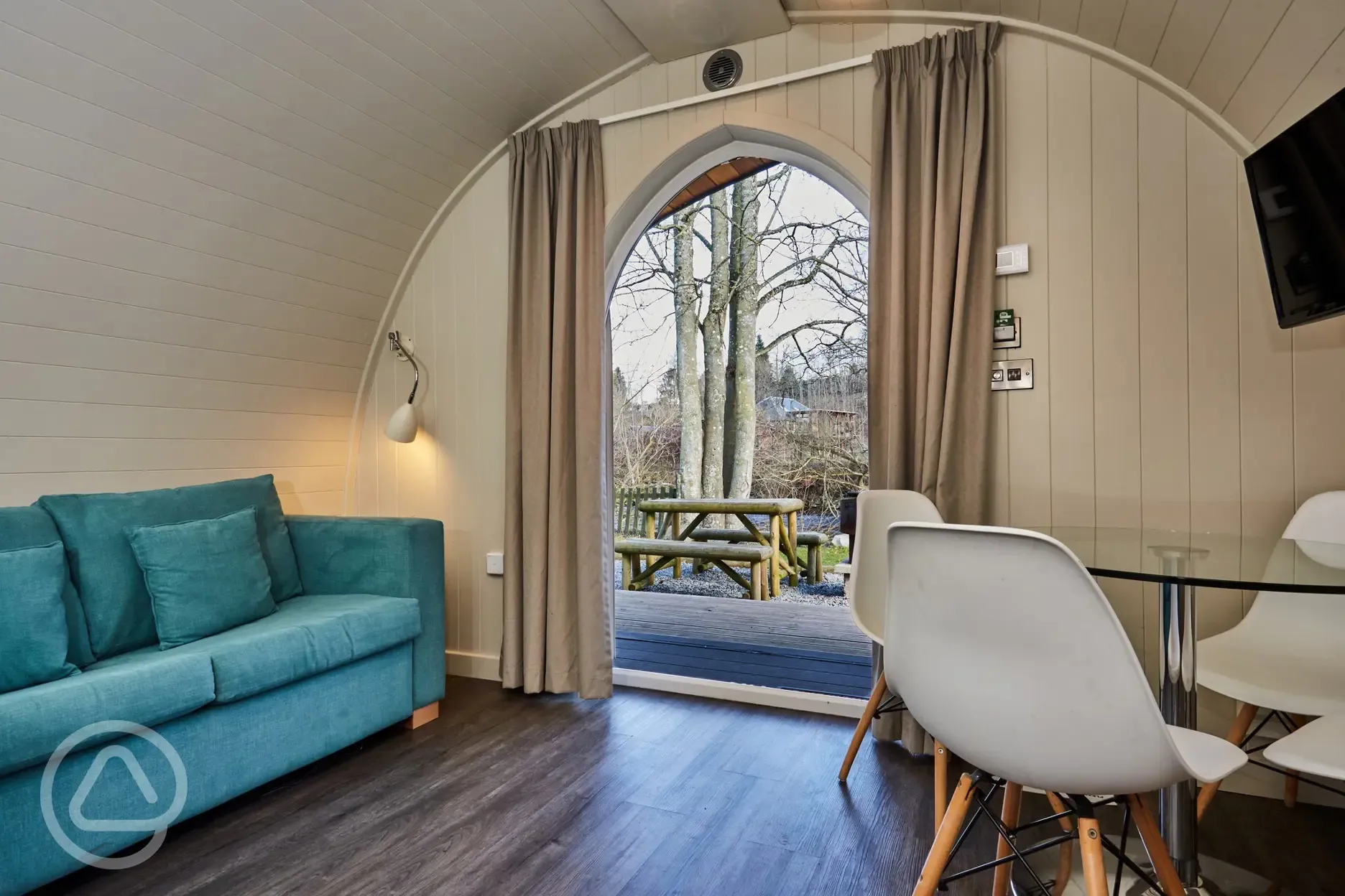 Superior ensuite glamping pod with electric hot tub- interior