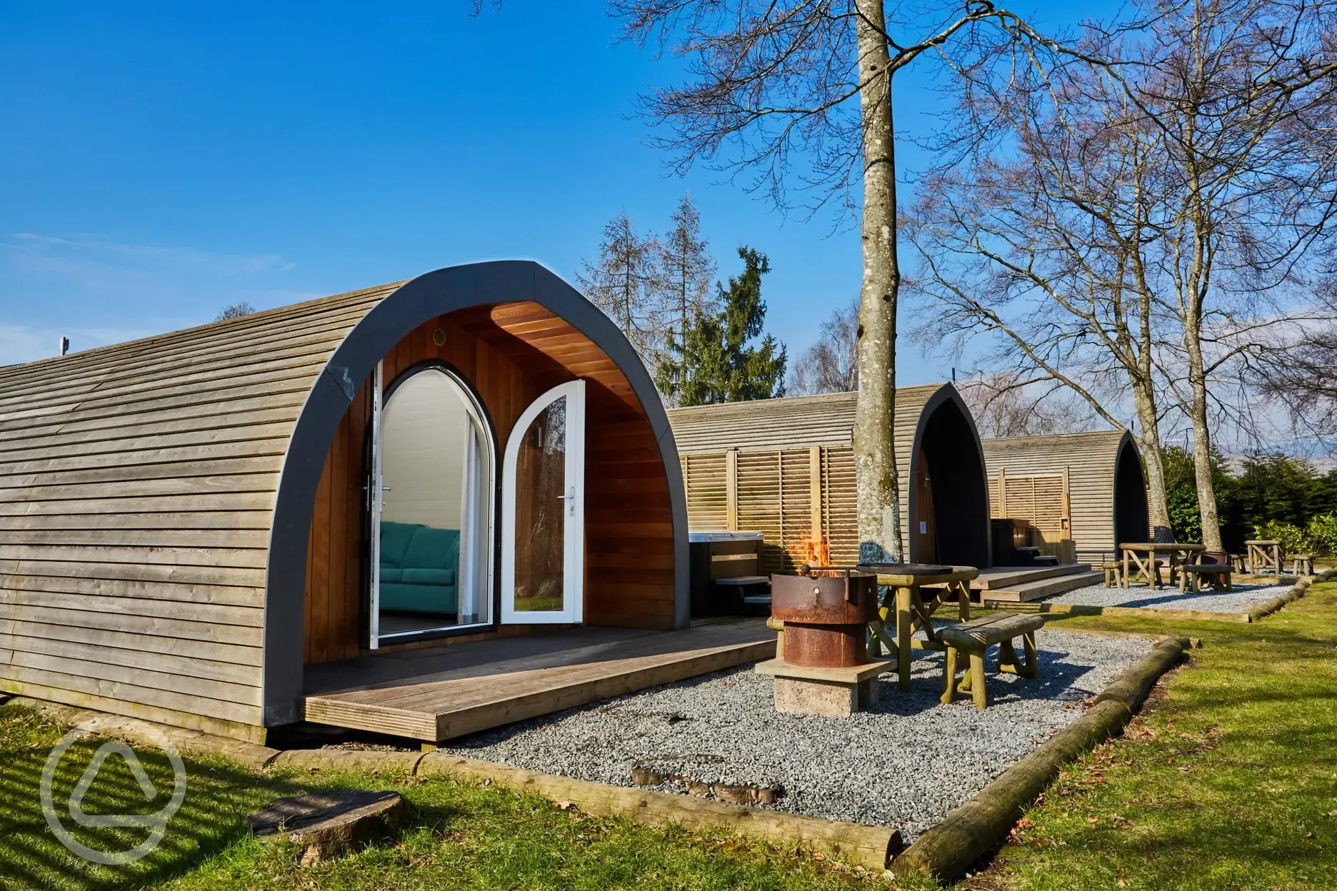 Superior ensuite glamping pods with electric hot tubs