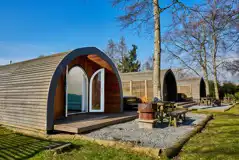 Superior ensuite glamping pods with electric hot tubs