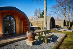 Superior ensuite glamping pods with electric hot tubs