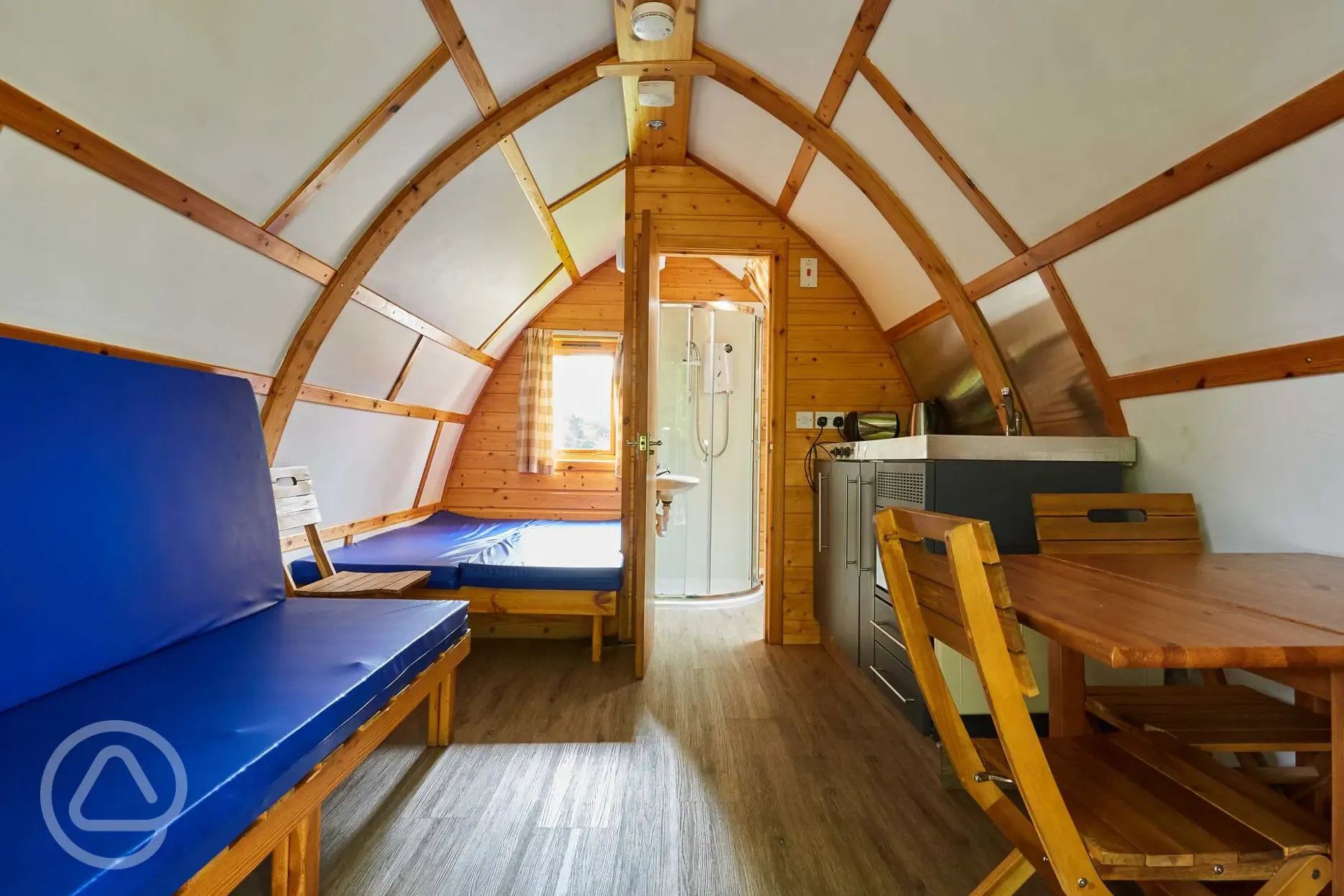 Ensuite glamping pod interior 