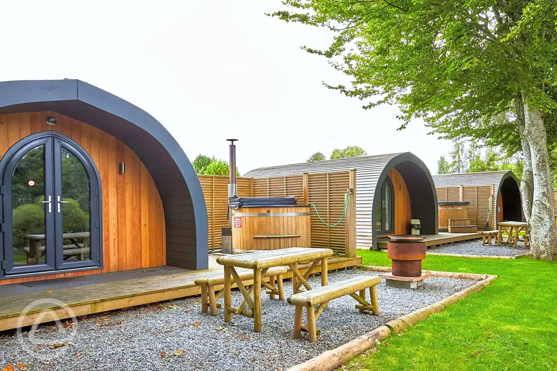 Superior ensuite glamping pods with wood fired hot tubs