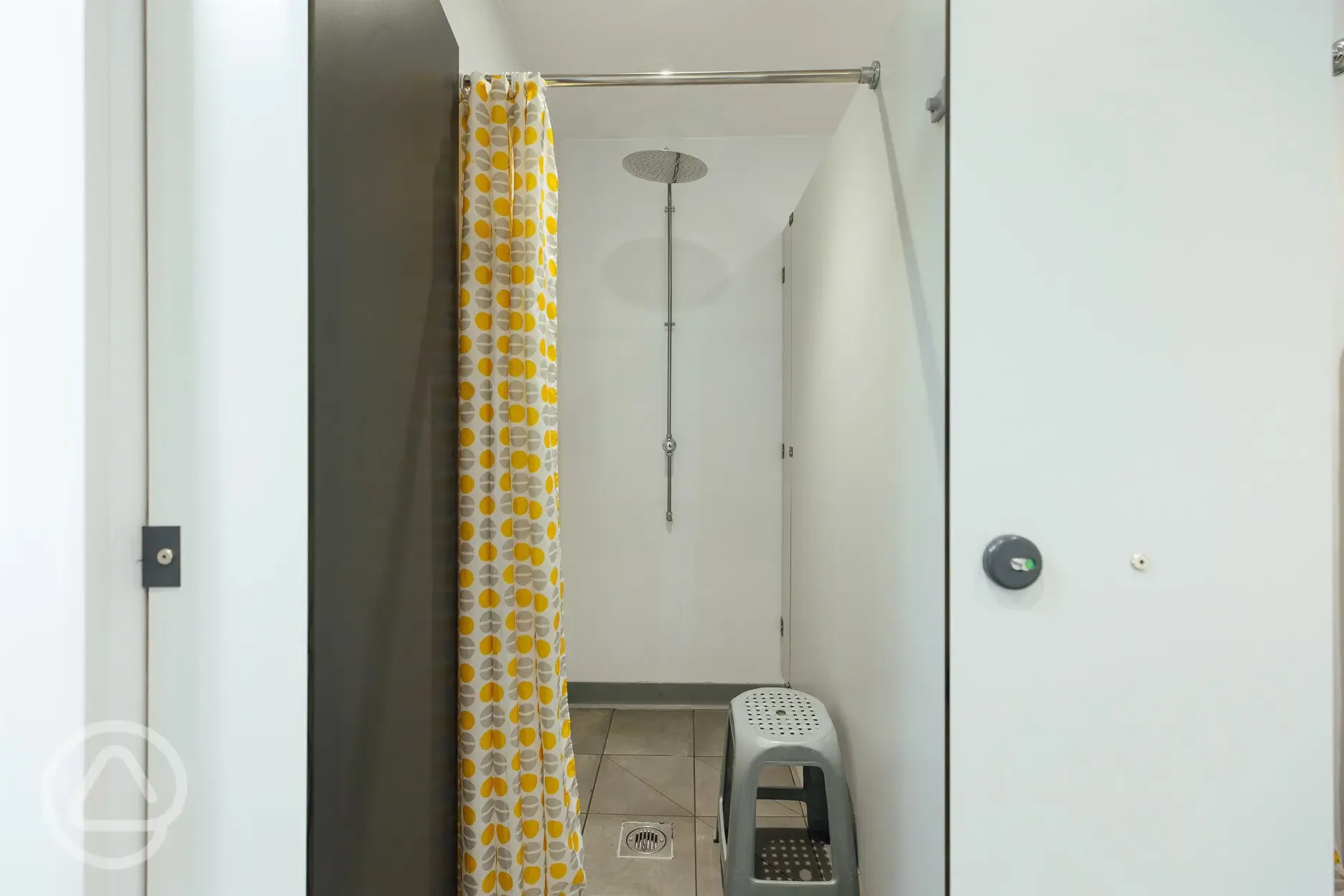 Women's showers