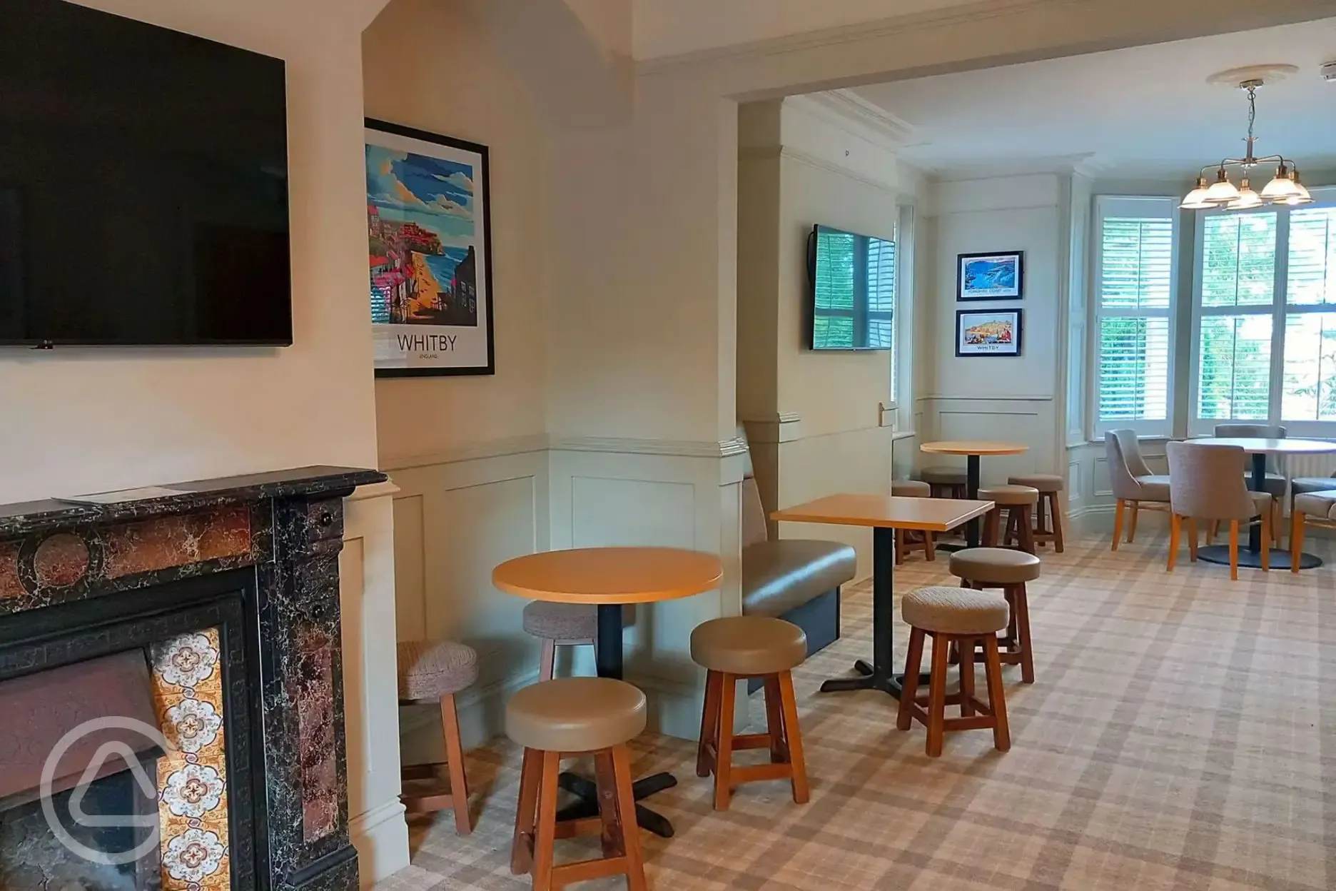 Cafe and bar, open daily and serving a range of snacks and drinks Cafe and bar, open daily and serving a range of snacks and drinks