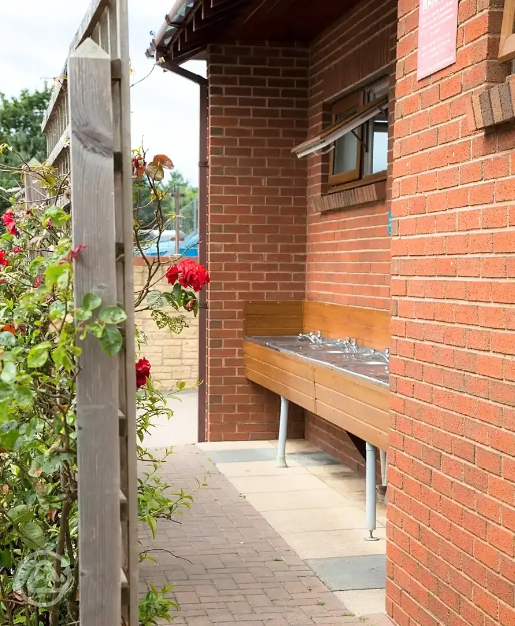 Outdoor covered washing up area