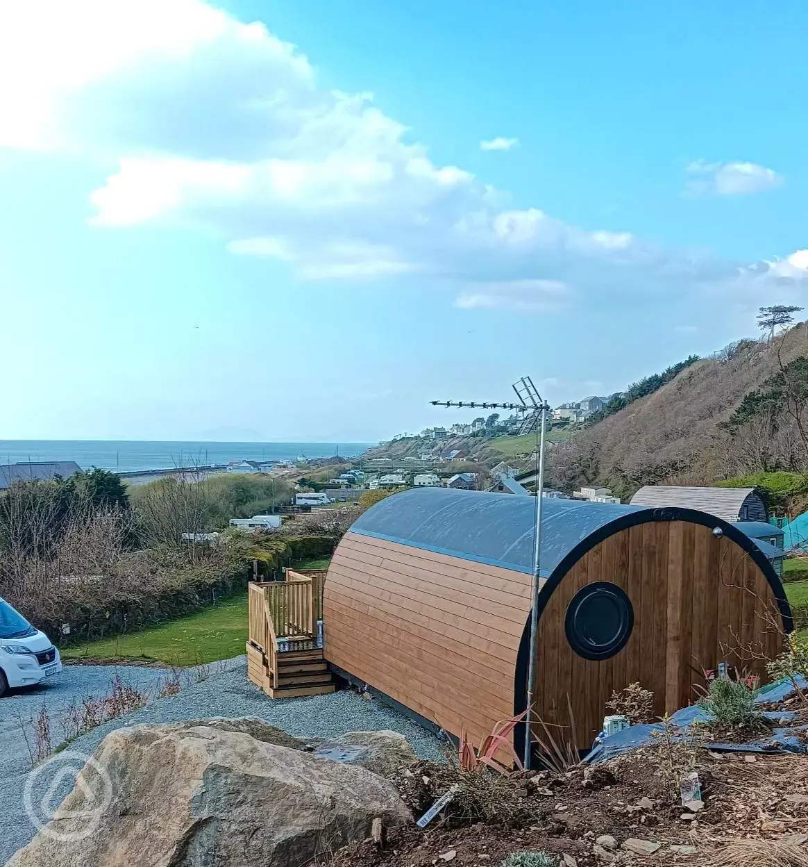 Gwel yr Bae large glamping pod with sea views